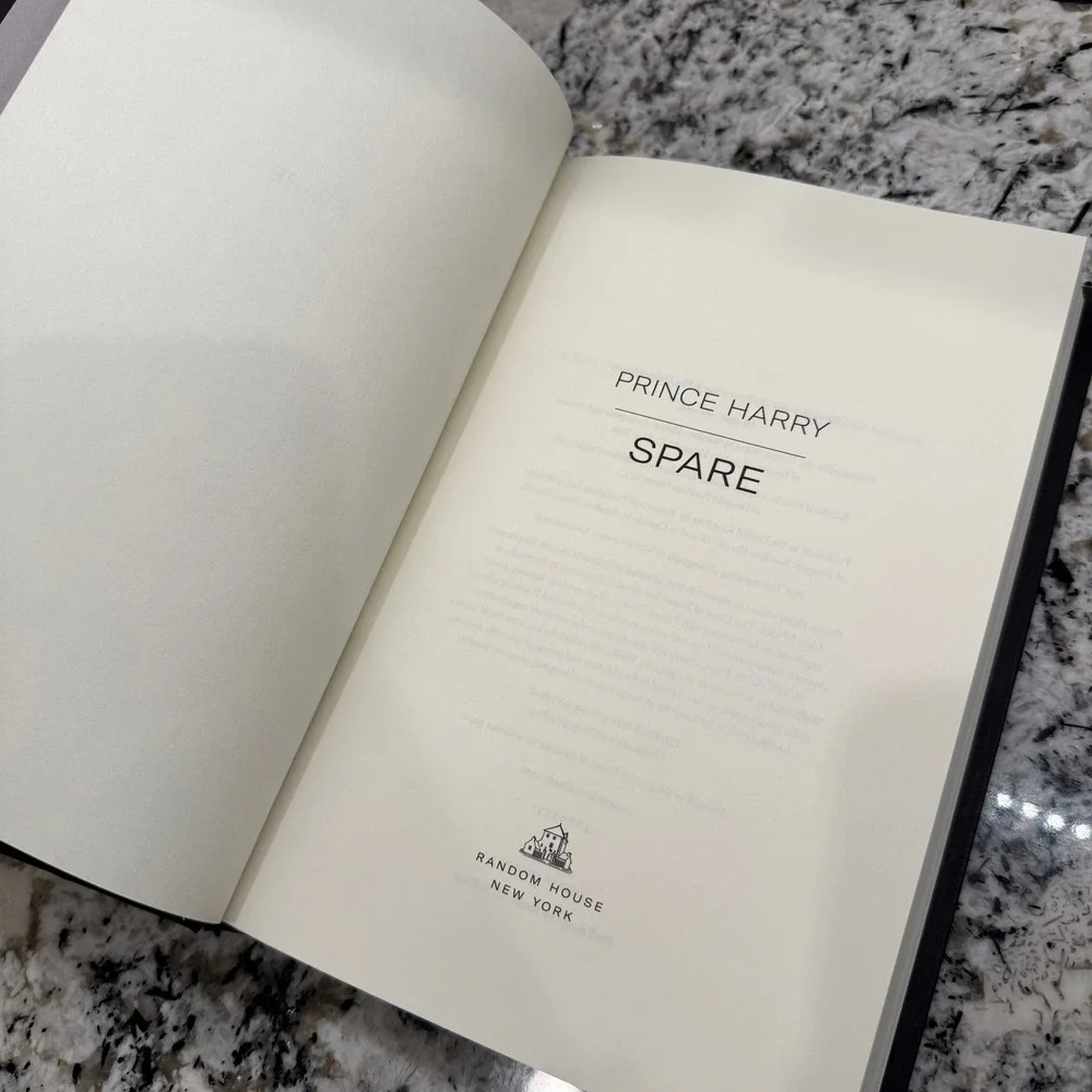 Prince Harry Spare Hardcover Memoir Random House‎ Duke of Sussex Black Gold 2023